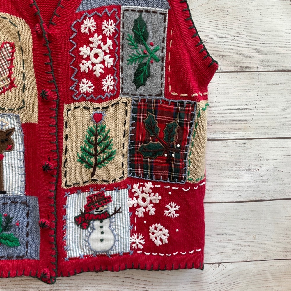 VINTAGE VICTORIA JONES EMBROIDERED PATCHWORK SWEATER VEST - Picture 5 of 9